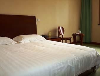 Super 8 Shanghai Dong Wai Tan Екстериор снимка